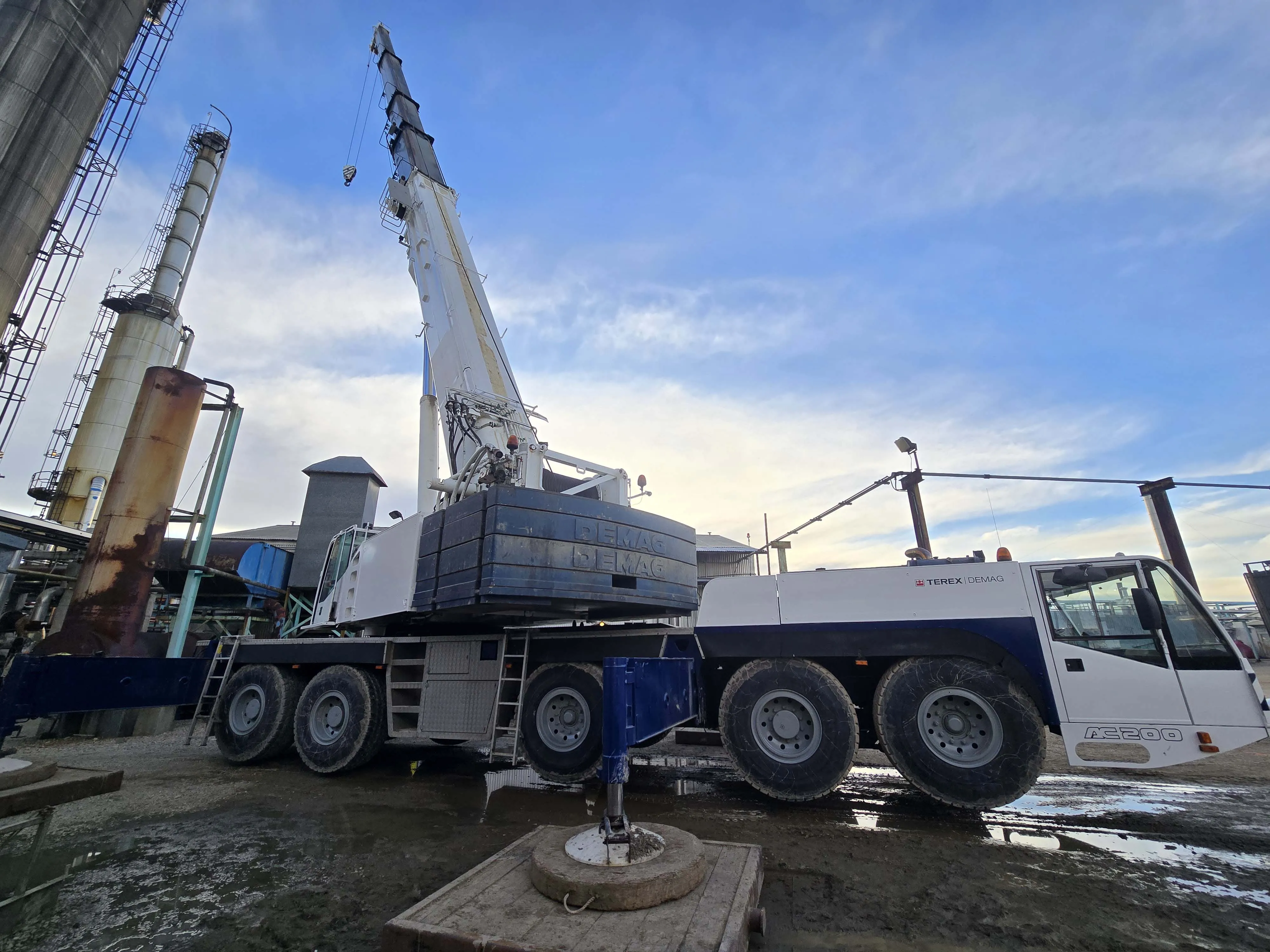2000 DEMAG AC200 photo 4 of 29